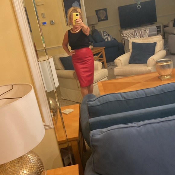 VTG Red Leather Straight Skirt lined size 8 - Picture 8 of 11